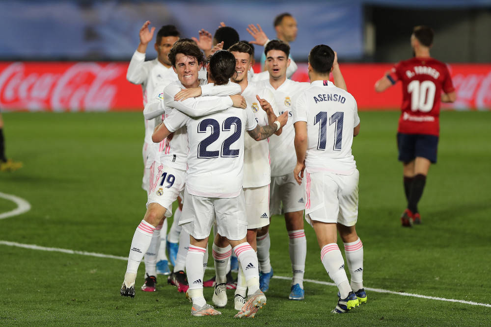 爱游戏-多特蒙德迎意大利杯关键赛，今晨门线救险，引发热议，阵容厚度经受考验-爱游戏